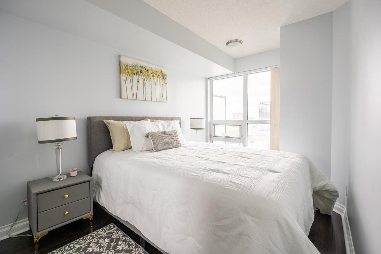 Globalstay Yonge St Condos Toronto Buitenkant foto