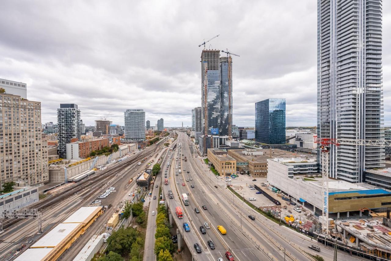 Globalstay Yonge St Condos Toronto Buitenkant foto
