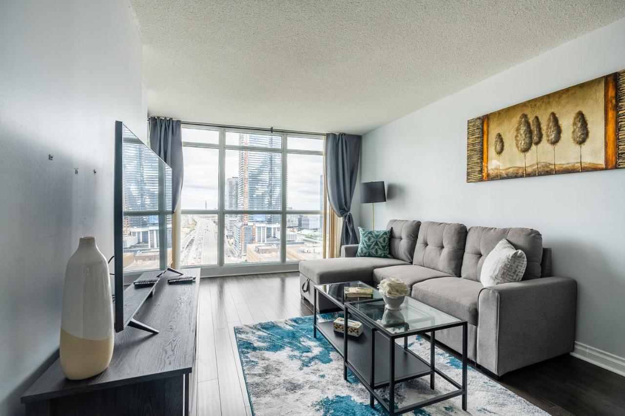 Globalstay Yonge St Condos Toronto Buitenkant foto