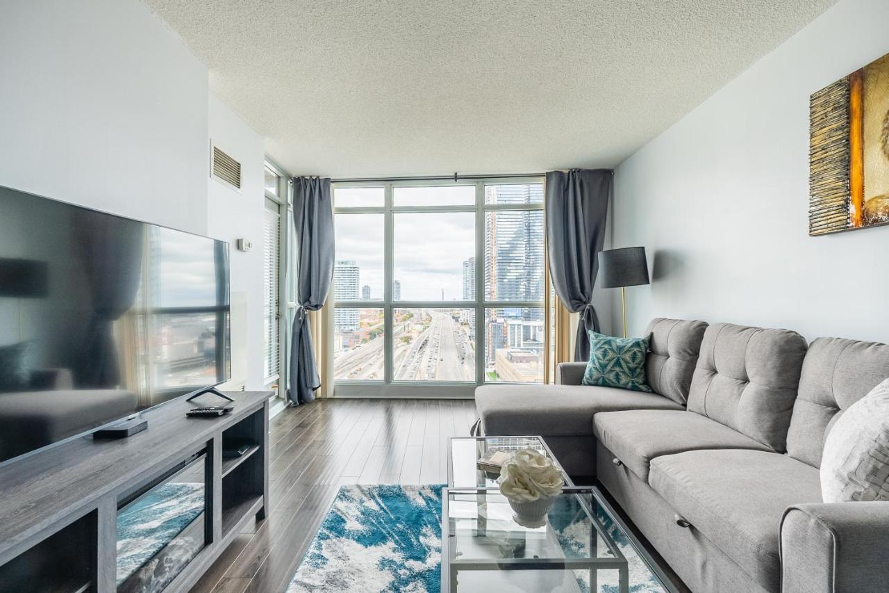 Globalstay Yonge St Condos Toronto Buitenkant foto
